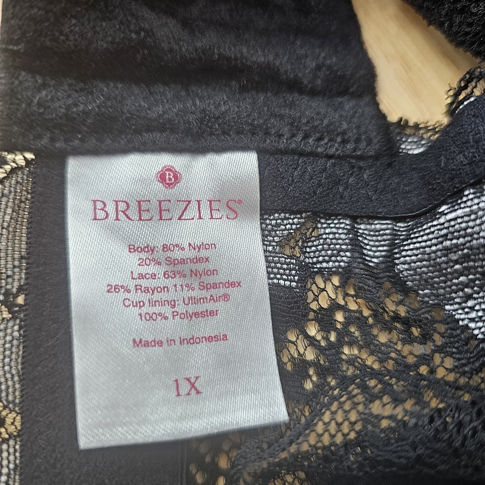 Breezies Wirefree Bralette with Lace Neckline 1X A347326‎ Black Silver Floral - Picture 2 of 5